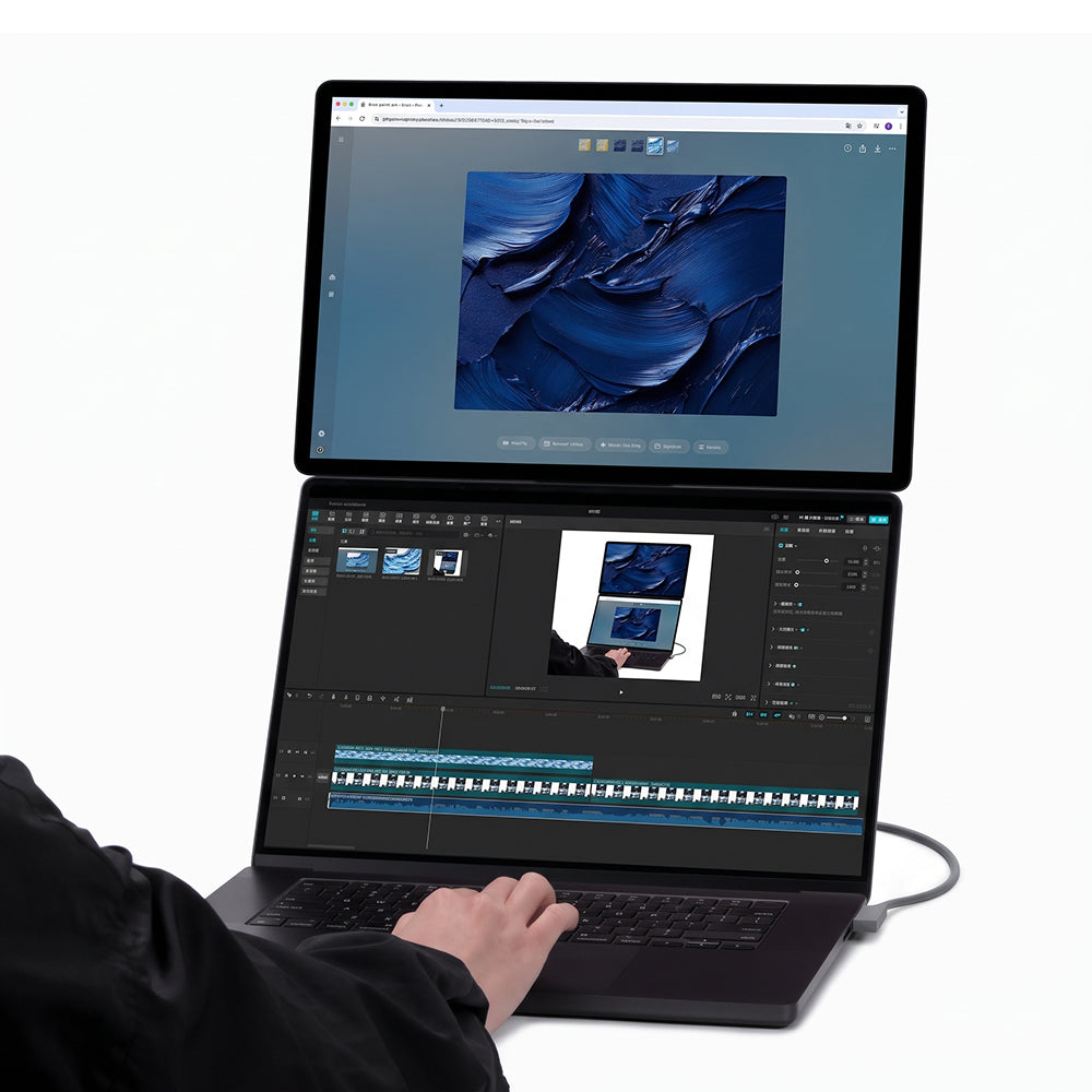 SOTSU FlipAction Pro 16 Gen 2 in Universe Black boven de laptop op ooghoogte